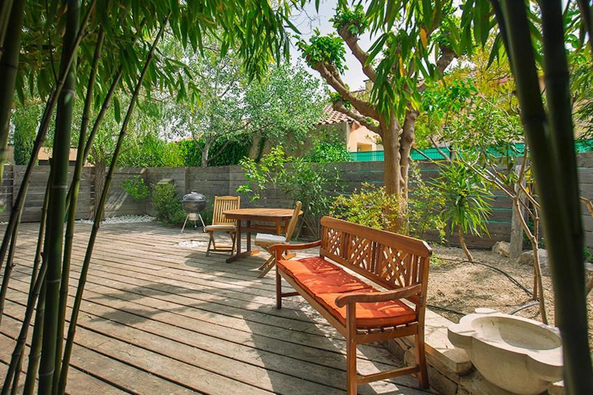 Hotel les Aromatiques à Villeneuve-lès-Avignon Extérieur photo