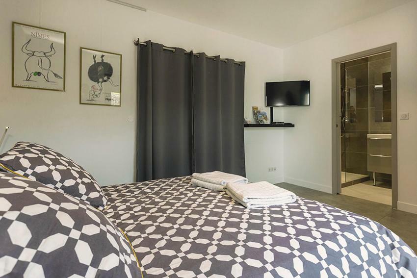 Hotel les Aromatiques à Villeneuve-lès-Avignon Extérieur photo